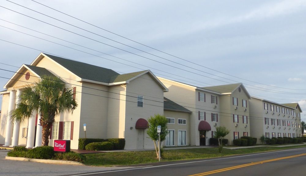 Red Roof Inn & Suites Pensacola-Nas Corry Exterior photo